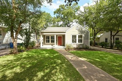 1506 W 30th Street, House other with 2 bedrooms, 1 bathrooms and 4 parking in Austin TX | Image 2