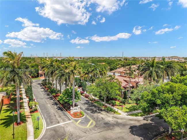 12752 Sw 49 Th Ct, Townhouse with 4 bedrooms, 3 bathrooms and null parking in Miramar FL | Image 30