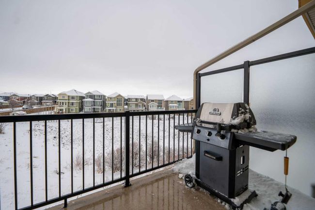 13 Sherwood Lane Nw, Home with 2 bedrooms, 2 bathrooms and 3 parking in Calgary AB | Image 6