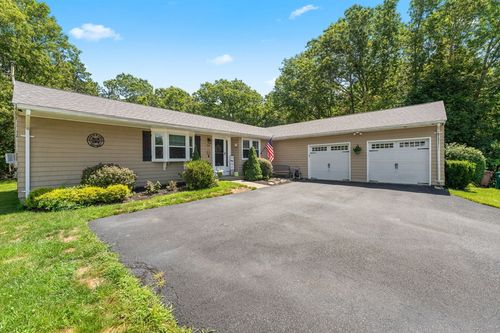 216 Cranston St, Woonsocket, RI, 02895-6544 | Card Image