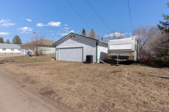 4837 49 Street, Home with 2 bedrooms, 1 bathrooms and 4 parking in Sedgewick AB | Image 24