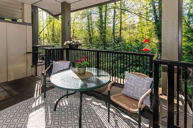 303 - 2135 Heritage Park Lane, Townhouse with 3 bedrooms, 2 bathrooms and 2 parking in North Vancouver BC | Image 2