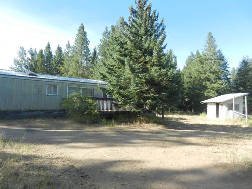 8905 E Bridges Rd, Elk, WA, 99009-9742 | Card Image