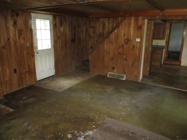 101 Platt St, House other with 3 bedrooms, 2 bathrooms and 1 parking in Ansonia CT | Image 11