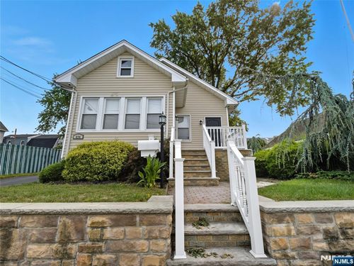 474 Willow Ave, Lyndhurst, NJ, 07071-2641 | Card Image