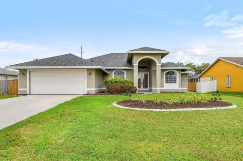 3425 Se Bevil Ave, Port St. Lucie, FL, 34984-6539 | Card Image