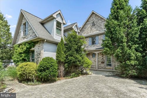8247 Hensingersville Road, ALBURTIS, PA, 18011 | Card Image