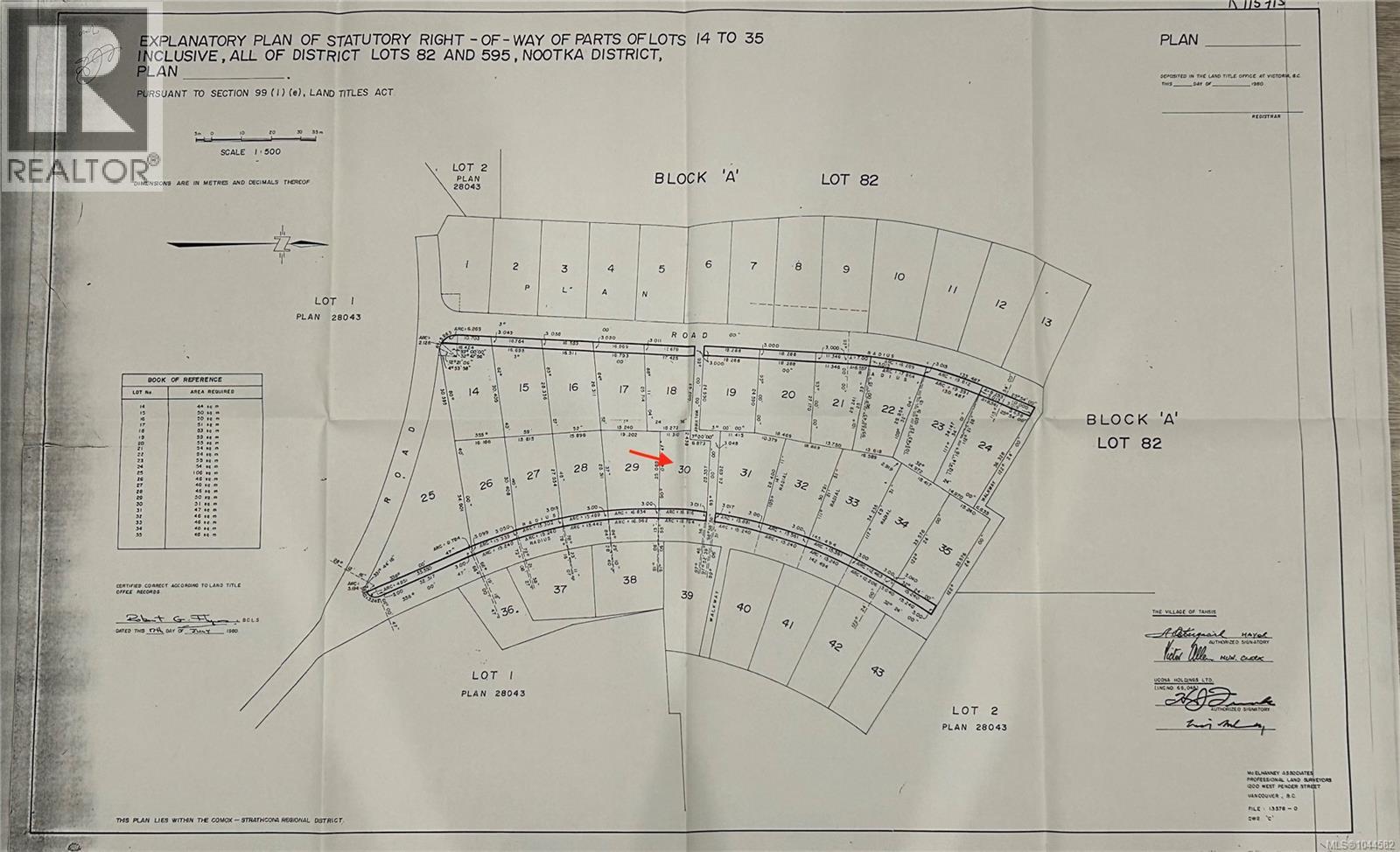 Land in Tahsis 3
