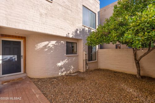 2817 E Sierra Vista Rd, Tucson, AZ, 85716-0904 | Card Image