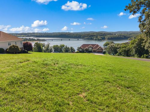 2465 Starboard Crest Rd, Morristown, TN, 37814-5320 | Card Image