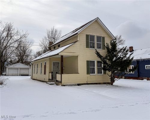 8200 Beman Ave, Cleveland, OH, 44105-5834 | Card Image