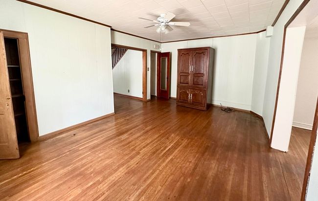 228 Main St, Home with 3 bedrooms, 2 bathrooms and null parking in Hinton WV | Image 9
