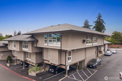 237-952 100th Ave Ne, Bellevue, WA, 98004-4110 | Card Image