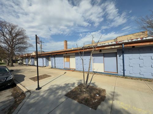 5724 W Diversey Ave, Chicago, IL, 60639-1203 | Card Image