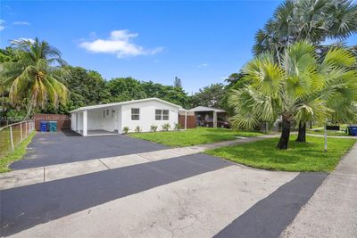 920 Nw 34th Way, House other with 3 bedrooms, 1 bathrooms and null parking in Lauderhill FL | Image 1