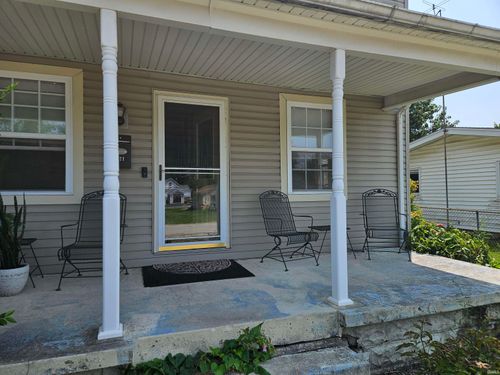 421 Jackson Ave, Peru, IN, 46970-1114 | Card Image