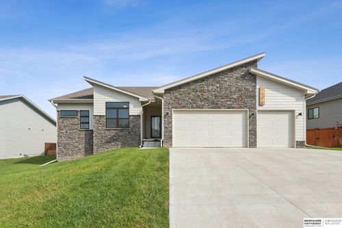2116 Gindy Dr, Bellevue, NE, 68147-2563 | Card Image