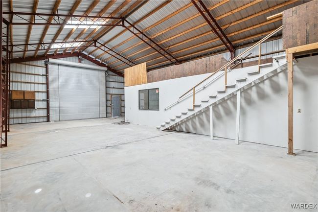 Garage | Image 80