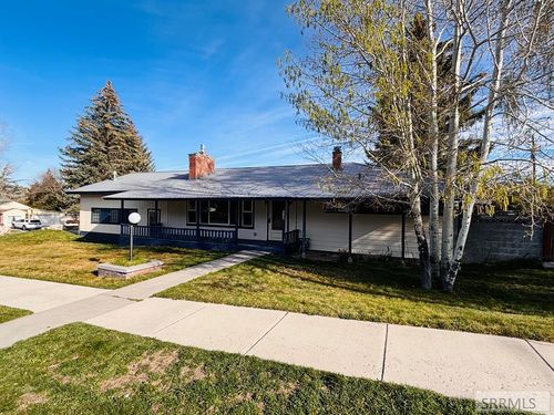 305 E 3rd S, Rexburg, ID, 83440-2207 | Card Image
