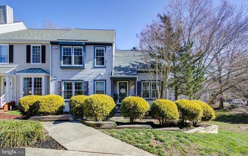 8200 Maple Ridge Ave, SPRINGFIELD, VA, 22153-2629 | Card Image