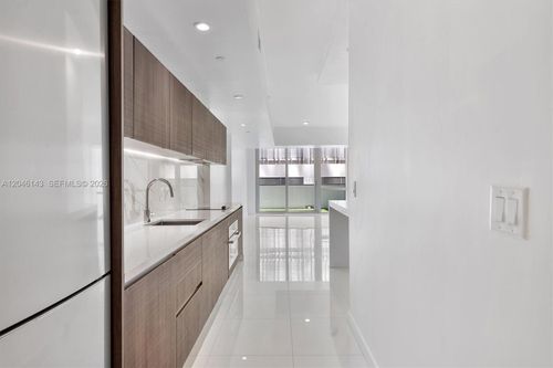 307-851 Ne 1st Ave, Miami, FL, 33132-1818 | Card Image