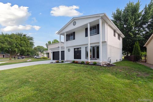 6879 Brookshire Dr, Canton, MI, 48187-3507 | Card Image