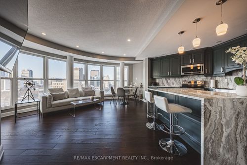 1014-135 James St S, Hamilton, ON, L8P2Z6 | Card Image