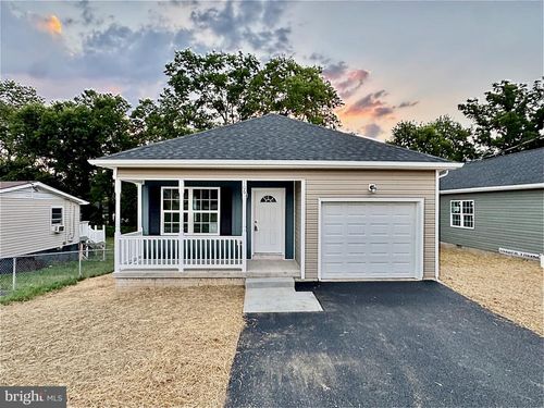 106 Weirick St, CHARLES TOWN, WV, 25414 | Card Image