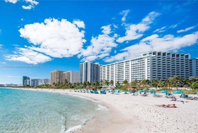 APT-1638 - 2899 Collins Ave, Condo with 1 bedrooms, 1 bathrooms and null parking in Miami Beach FL | Image 16