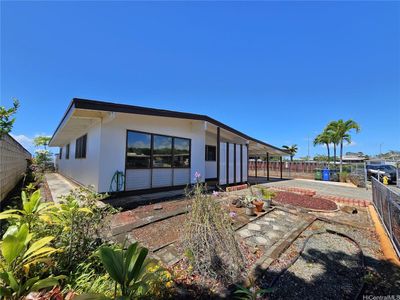 1933 Hoolehua Street, House other with 4 bedrooms, 2 bathrooms and 4 parking in Pearl City HI | Image 2