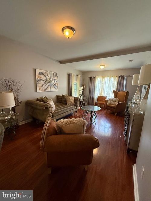 4006 Chesmont Ave, BALTIMORE, MD, 21206-5008 | Card Image