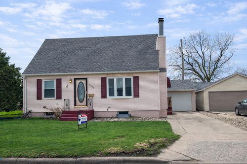 2237 3rd Ave N, Fort Dodge, IA, 50501-3511 | Card Image