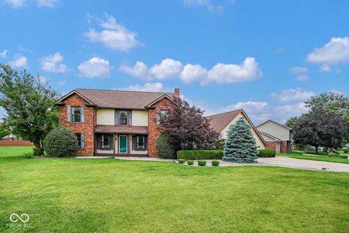 3007 Greensview Dr, Greenwood, IN, 46143-9574 | Card Image