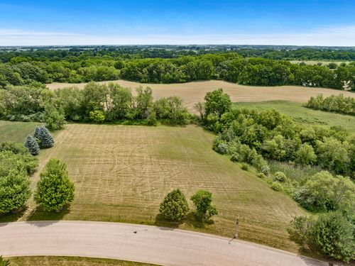 18N647 Ridgefield Blvd, Huntley, IL, 60142-8032 | Card Image