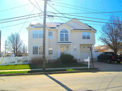 700 N Surrey Ave, Ventnor, NJ, 08406 | Card Image