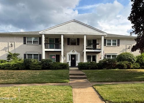 apt-4-6537 Woodhall Dr, Sylvania, OH, 43560-3460 | Card Image