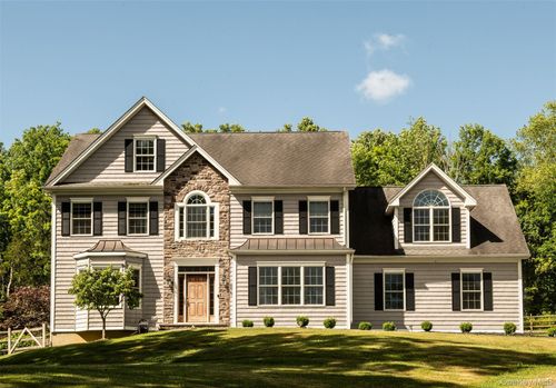 28 Crimson Hill Rd, Rhinebeck, NY, 12572-3812 | Card Image