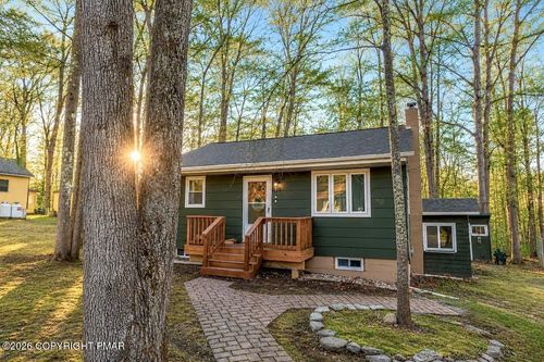122 First Tafton Rd, Tafton, PA, 18464-7846 | Card Image