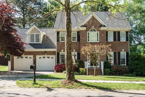 105 Kenmont Dr, Holly Springs, NC, 27540-7323 | Card Image