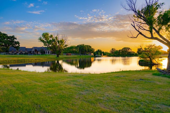 7583 Mountain View Rd, Home with 4 bedrooms, 4 bathrooms and null parking in Aubrey TX | Image 39