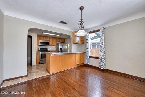 2754 Myra St, Jacksonville, FL, 32205-7435 | Card Image