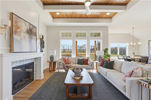 12151 N Forrest Ct, Kansas City, MO, 64165-1011 | Card Image