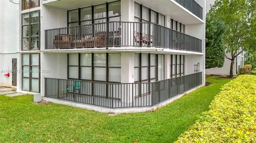 apt-121-1000 Parkview Dr, Hallandale Beach, FL, 33009-2929 | Card Image