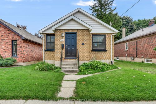 900 Adelaide St N, London, ON, N5Y2M5 | Card Image