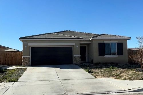 11592 Miranda, Adelanto, CA, 92301 | Card Image