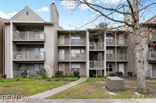 304-535 Pineland Cir, Newport News, VA, 23608-8717 | Card Image