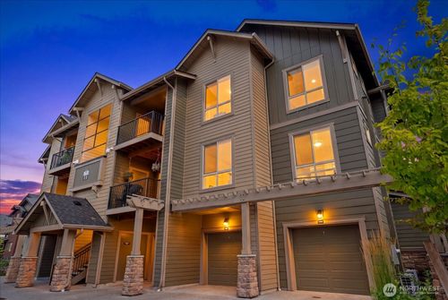 304-1850 Se 12th Pl, North Bend, WA, 98045-8336 | Card Image