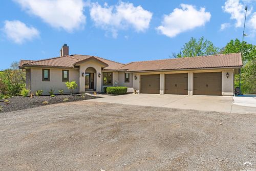 899 N 1928th Rd, Lecompton, KS, 66050-4126 | Card Image