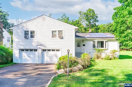 29 Woodland Ave, West Orange, NJ, 07052-3659 | Card Image