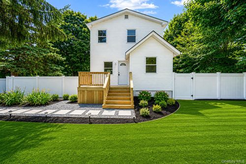 13 Graham Pl, Nesconset, NY, 11767-2805 | Card Image